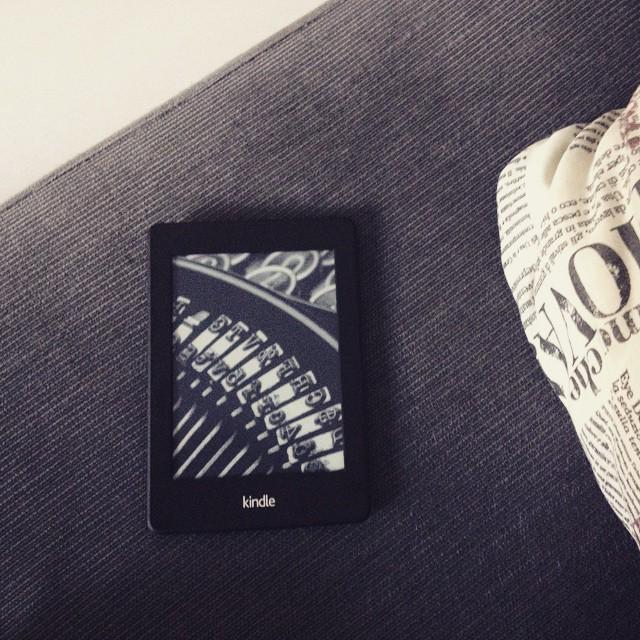 stramonio's tweet photo. #Kindle bello quanto la tecnologia che c'è dietro :) http://t.co/LlfG58HDmT