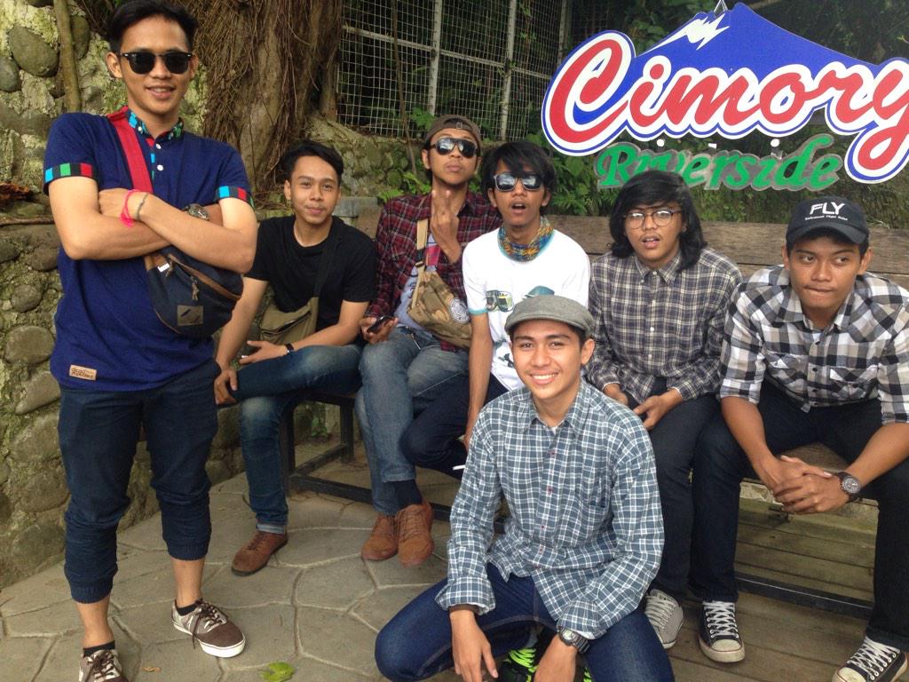 adeputraa10 tweet picture
