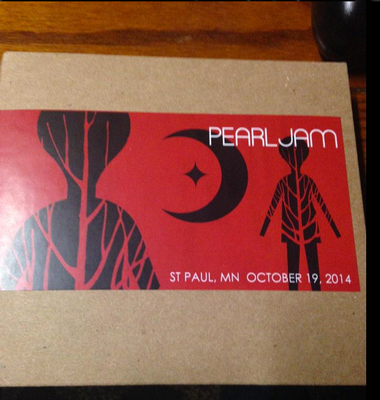 PearlJam's tweet photo. Which setlist from 2014 U.S. Fall Tour is your favorite? RT @_cgonz Mailman coming clutch @PearlJam #PJFall2014 http://t.co/b44Qx3dOr0