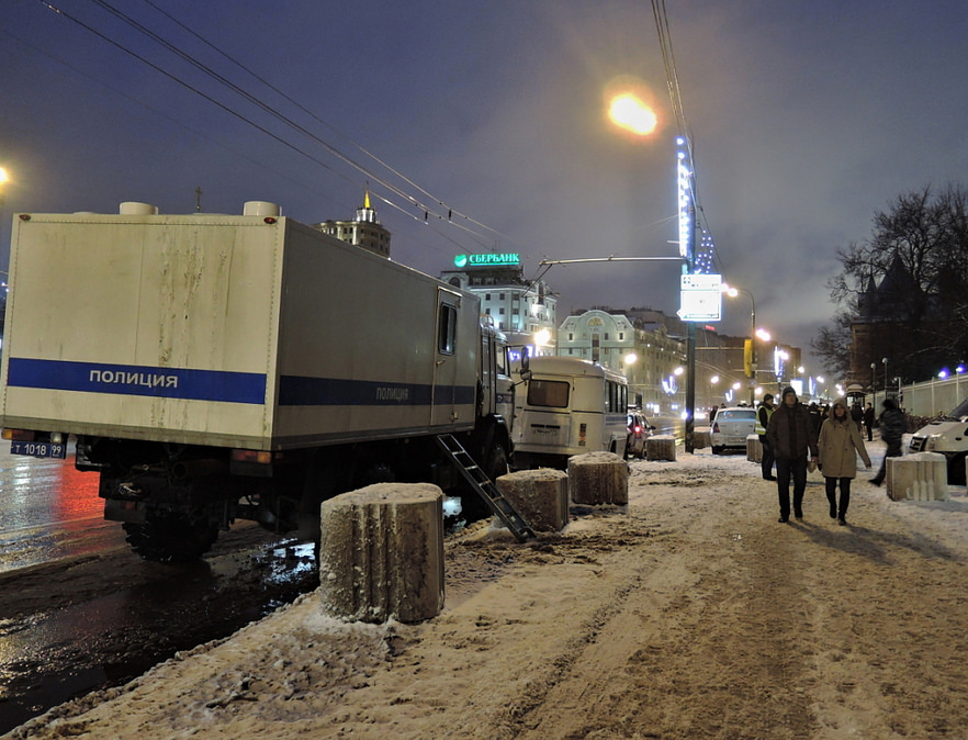 InfoResist's tweet photo. В Москве тоже прошла акция солидарности #MoscowStyle
Фото: Владимир Варфоломеев http://t.co/Sh6XYdlXuz