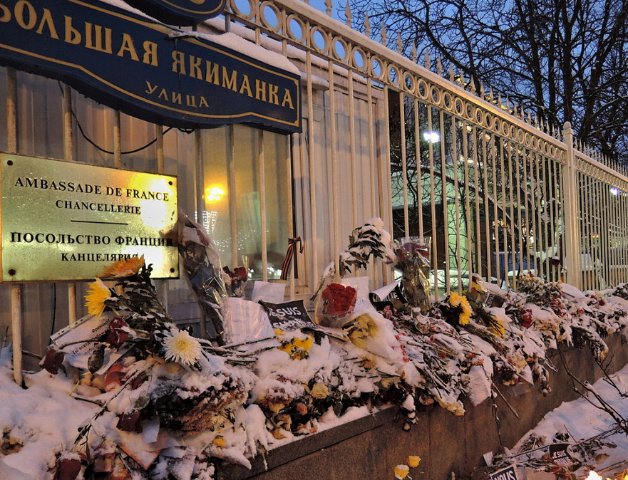 InfoResist's tweet photo. В Москве тоже прошла акция солидарности #MoscowStyle
Фото: Владимир Варфоломеев http://t.co/Sh6XYdlXuz