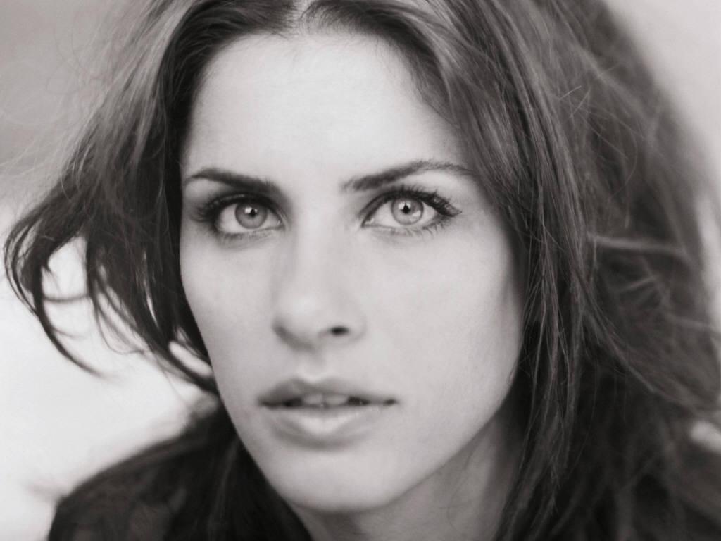 Happy Birthday Amanda Peet!!! 