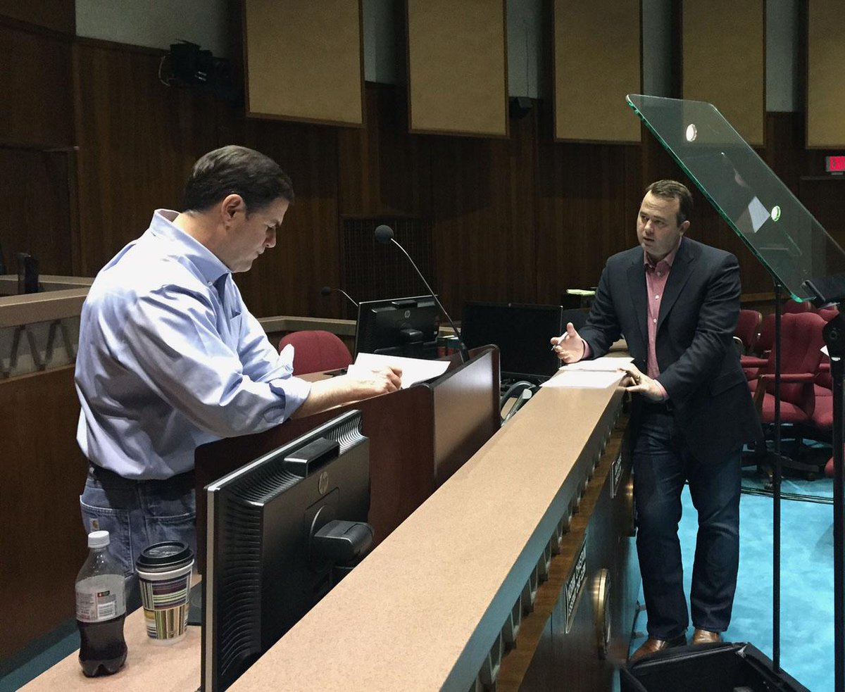 JeffWeninger's tweet image. It's going big to be a great day RT @dougducey: Practicing the state of the state!  #AZfuture