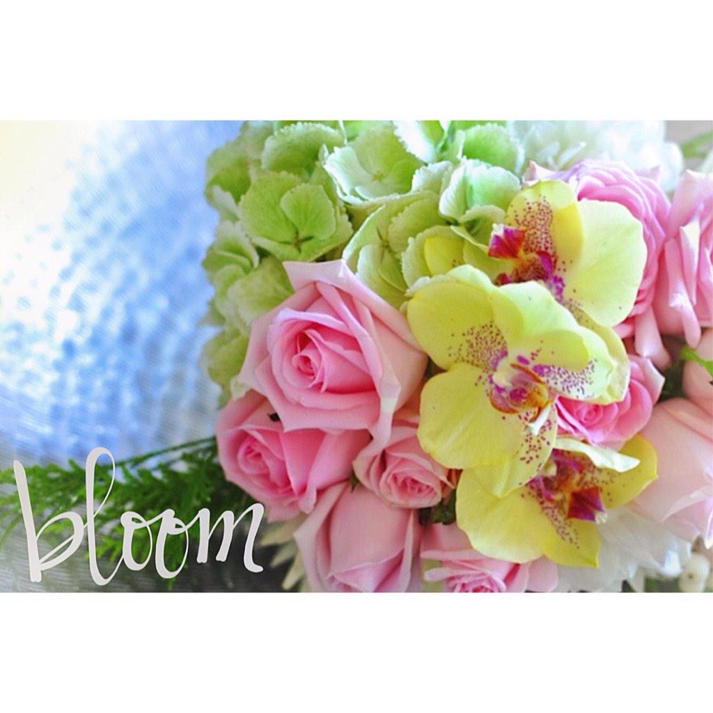 Beautiful colours.... #flowers #florists #orchids #roses #hydrangea #design #playingwithflowers #lovemyjob #love
