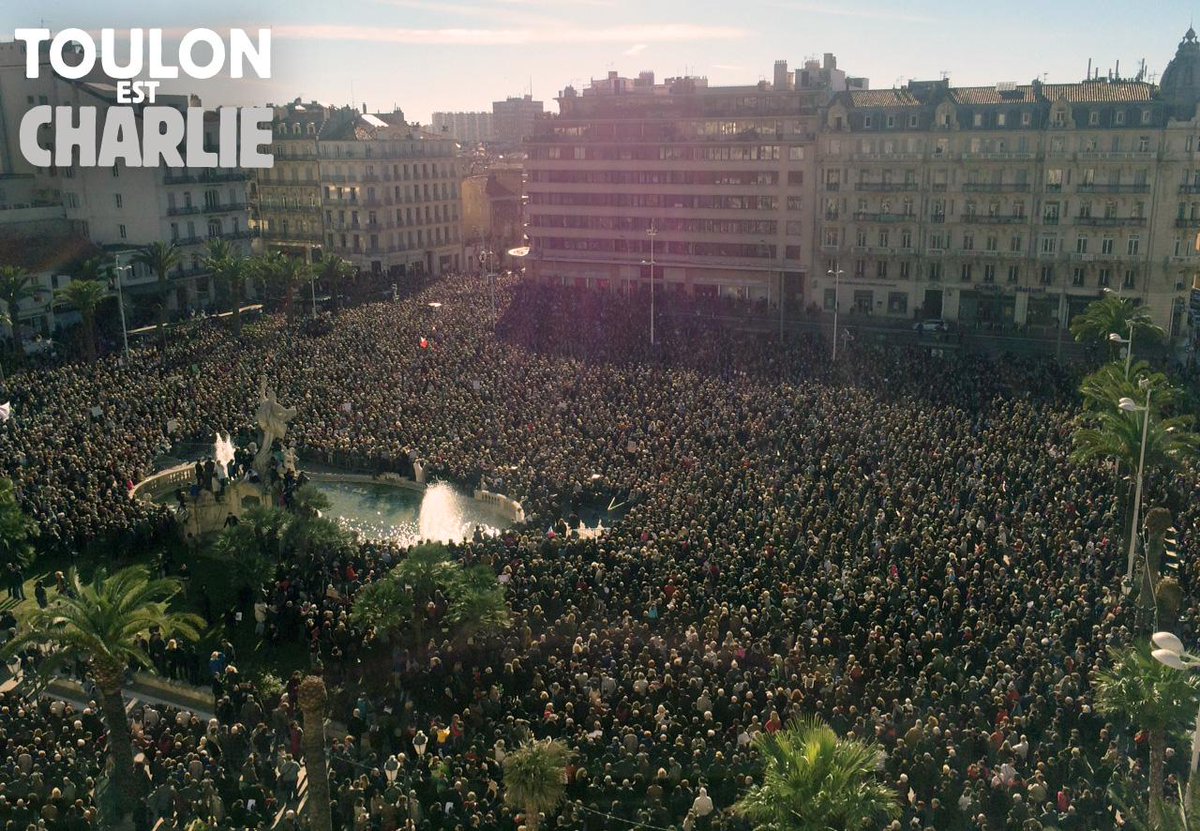 escoriza's tweet photo. #ToulonEstCharlie http://t.co/dDQxVvyGYh