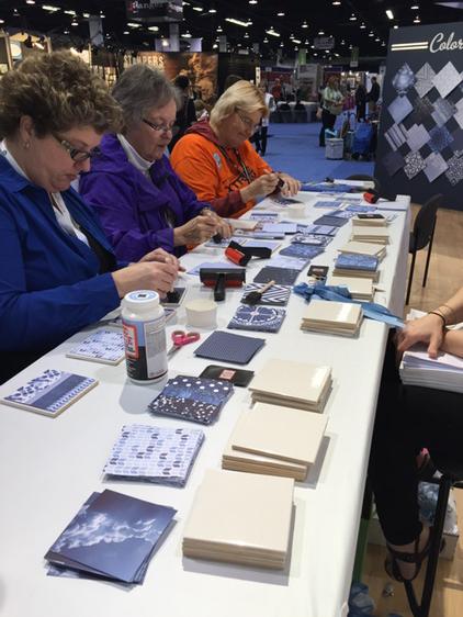 jqholter_work's tweet photo. Fun new products from Paper House. CHA 2015. Colorways! http://t.co/s0ZaVTIfHl