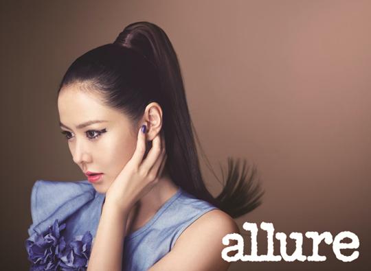 Damn! I was just messageing about her! Happy Birthday to Ms. Son Ye Jin. You\re a blessing to this planet! 