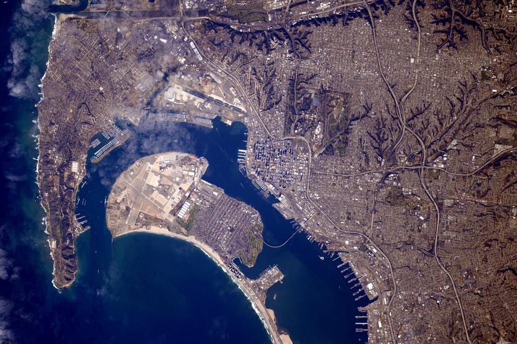 AstroTerry's tweet photo. Finally got to use the U.S. Lab window for photos yesterday- amazingly clear and sharp- here's #SanDiego http://t.co/LTOO7FyyX7