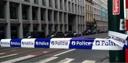 la_informacion's tweet photo. Evacúan la redacción del diario belga "Le Soir" tras recibir una amenaza de bomba http://t.co/RzNJs5kckv http://t.co/irTfJjsE6D