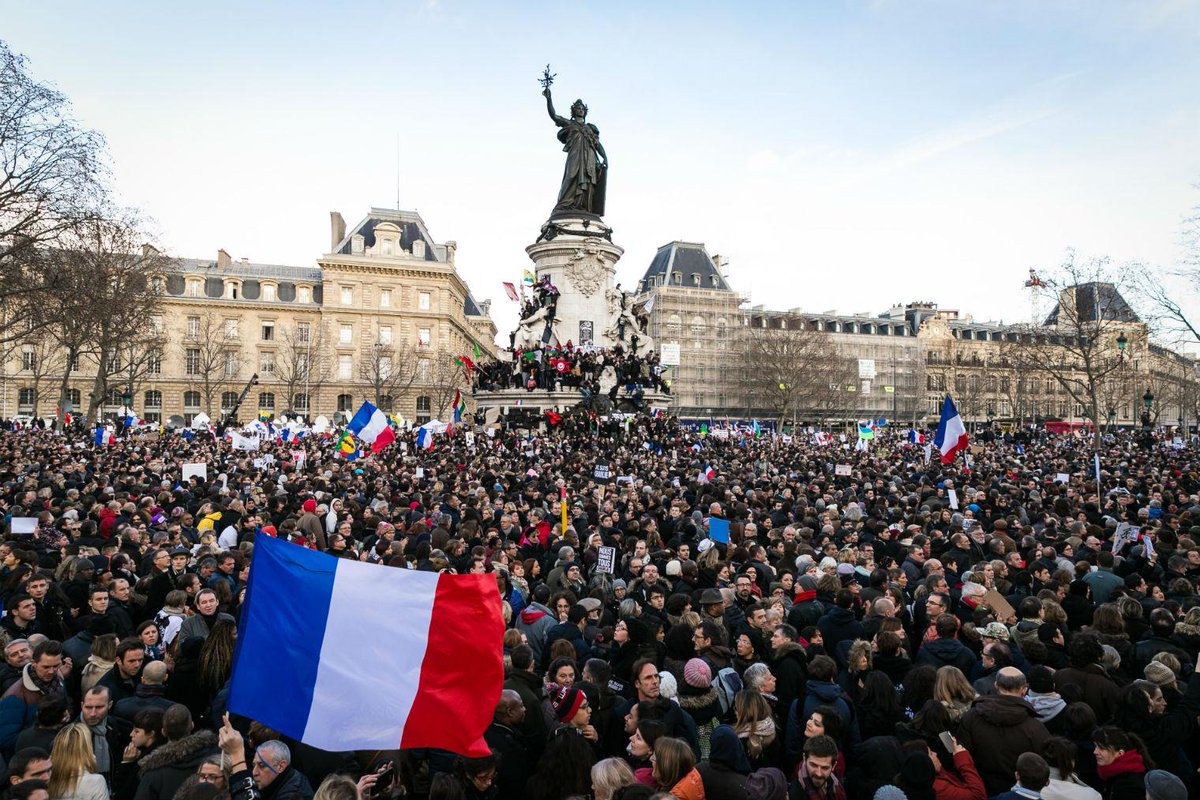 Народы франции и их основные занятия. Народы Франции. Население Парижа. Население Франции. Франция люди.