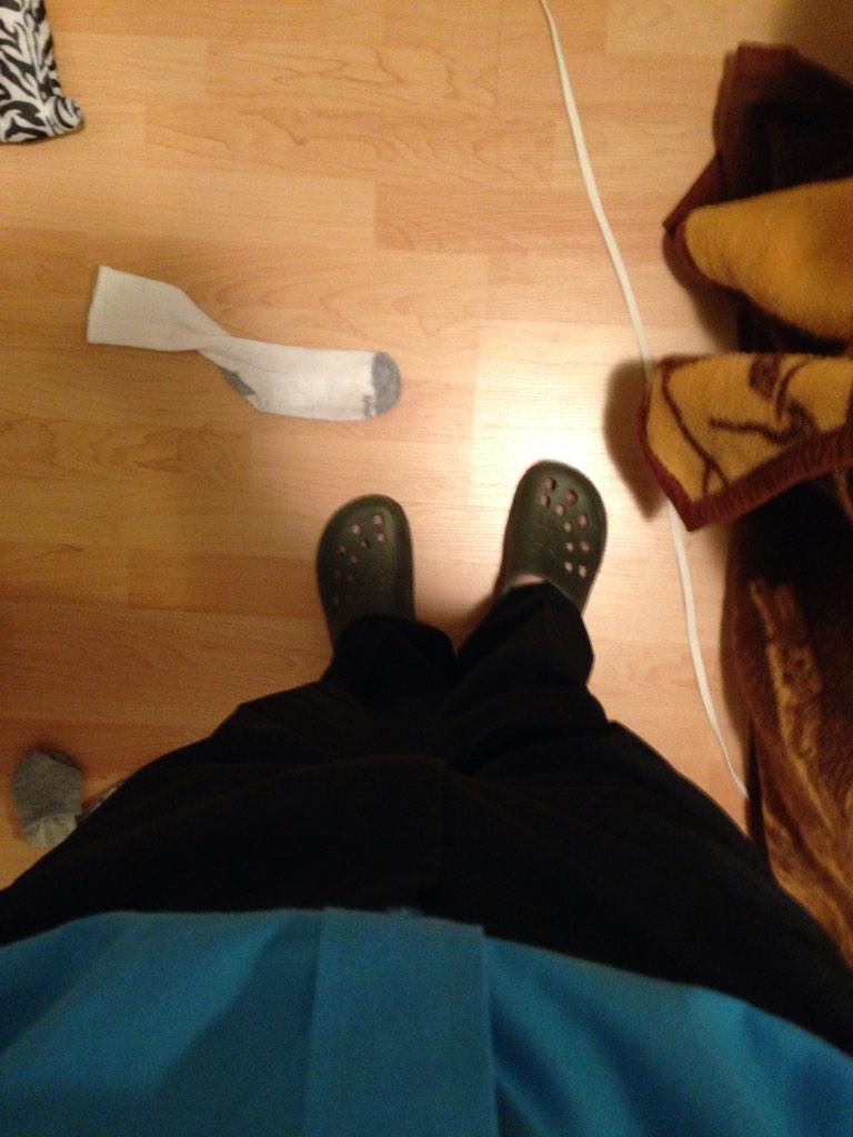 extremelyfamous's tweet photo. you know it's gonna be a good game when your mom finds your crocs #Roadto50 http://t.co/10yv85x3FI