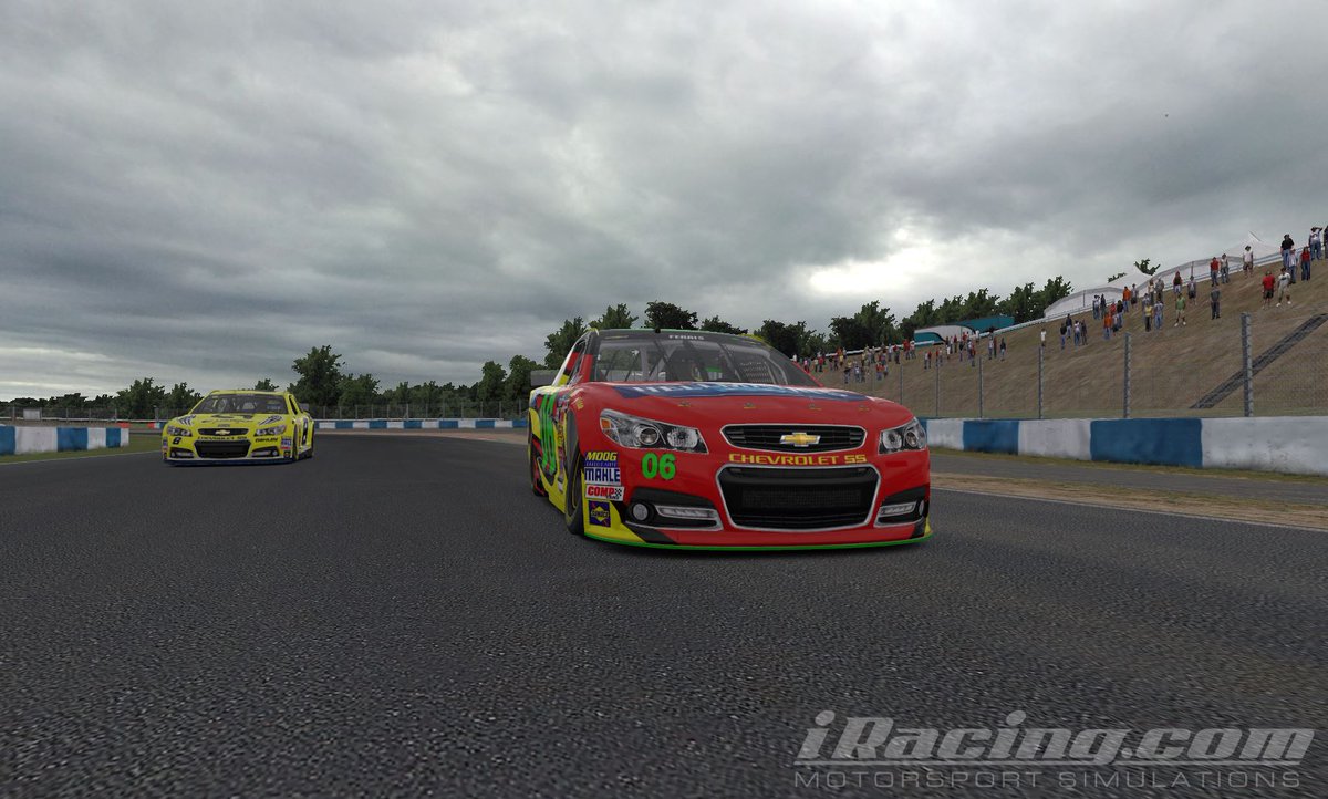 CMSLeague's tweet image. What a battle between these two drivers today! Trading fastest laps back and forth! #CMSLeague #iRacing