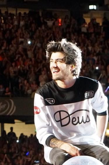 mariamrasheedk_'s tweet photo. 'Cause nobody saves me baby the way you do.β€ #21wentquick #ZaynYourePerfectToMe #ZaynYoureMySuperhero http://t.co/YEuGOvYjsM