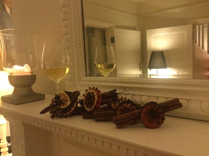 RTunmore's tweet photo. Ideas for Christmas 2015 #AmIThe OnlyOneWhoDoesThis? http://t.co/d37e3RLXdW