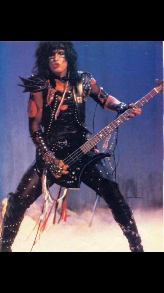 Nikki Sixx looking pretty badass! #MötleyCrüe