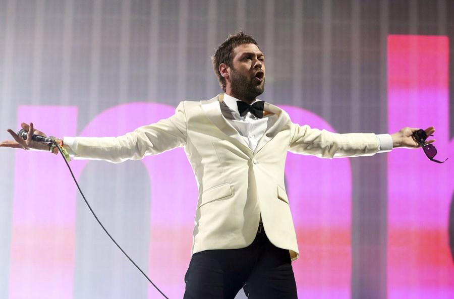 Who says there aren\t any good frontmen ? Happy birthday tom meighan 