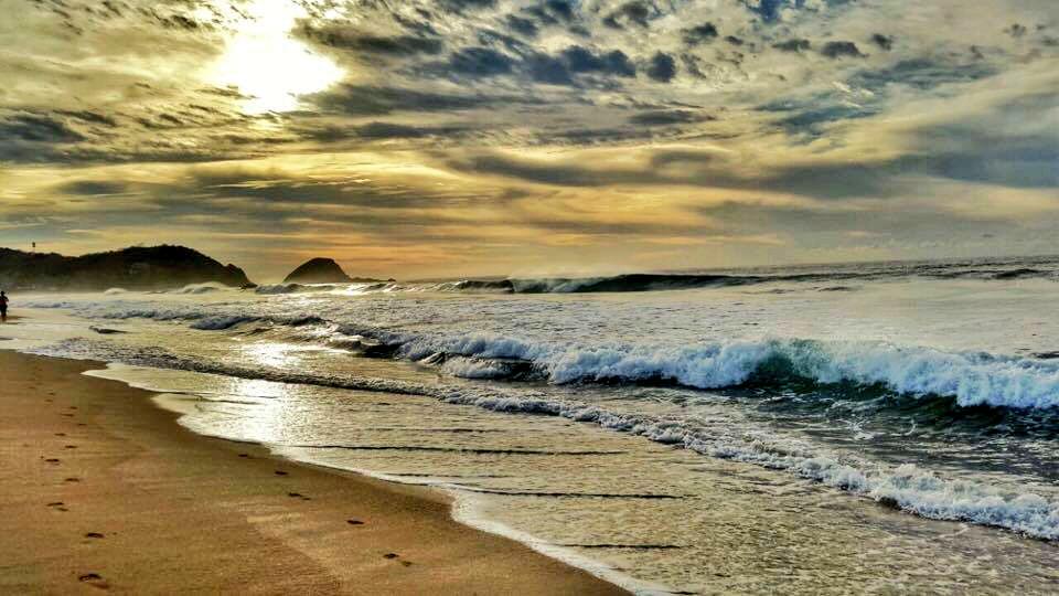 El amanecer de Posada Buena Vida en #zipolite. Y tu... Para cuando vas?