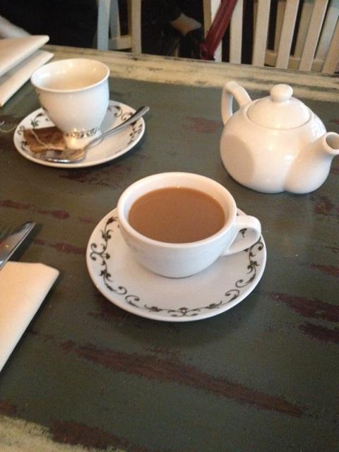 amnels's tweet photo. .@HendricksginUK tea sets at the #ASHbrunch ! Obviously I must return in order to use them properly... http://t.co/owRQBSt75y