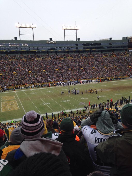 Go Pack Go!!! http://t.co/2V4S5jfsXQ<a href="/tag/playoffs"class="tags"><span>#playoffs</span></a><a href="/tag/packers"class="tags"><span>#packers</span></a><a href="/tag/lambeau"class="tags"><span>#lambeau</span></a>