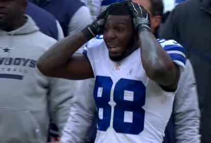JeffSkversky's tweet photo. Eagles fans go crazy... The Dallas Cowboys are eliminated! #GBvsDAL http://t.co/klWu6QwYRf