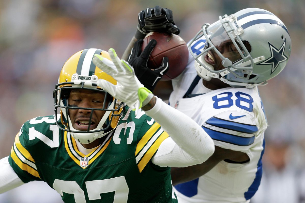 SportsCenter's tweet photo. Cowboys' win probability if Dez Bryant catch is upheld: 56%
After call overturned: 15% (via @ESPNStatsInfo) http://t.co/eq8rwVzDM2