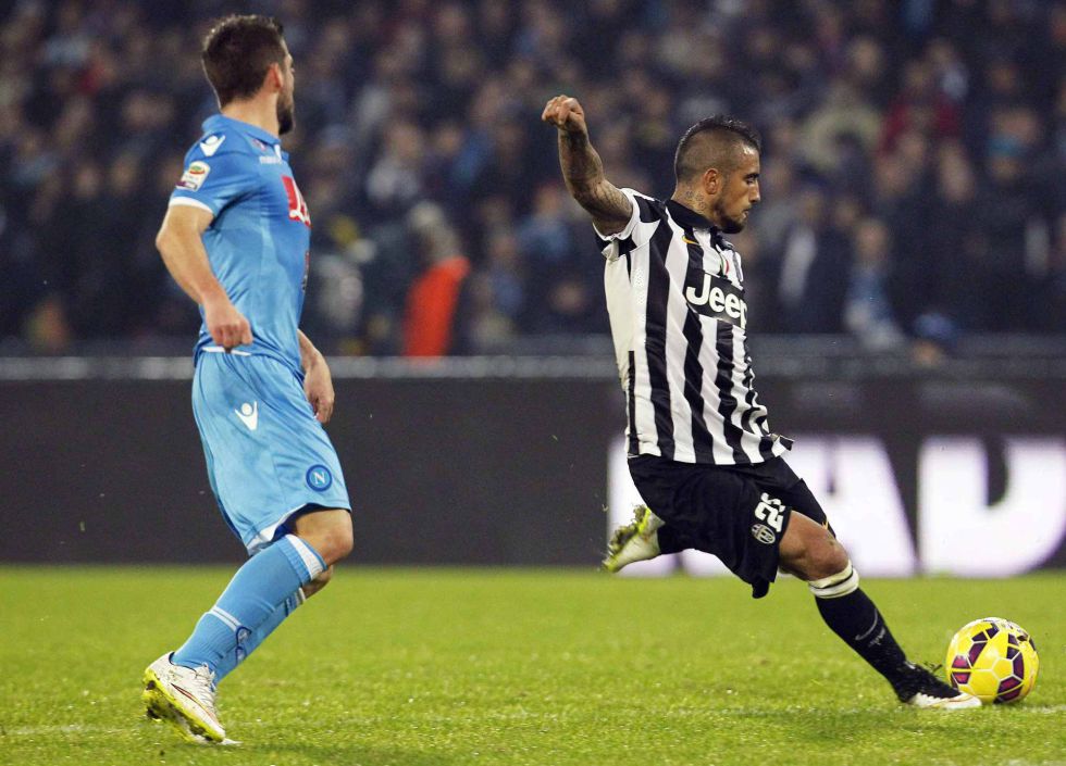 Arturo Vidal segna il 3-1 al San Paolo al 94esimo minuto