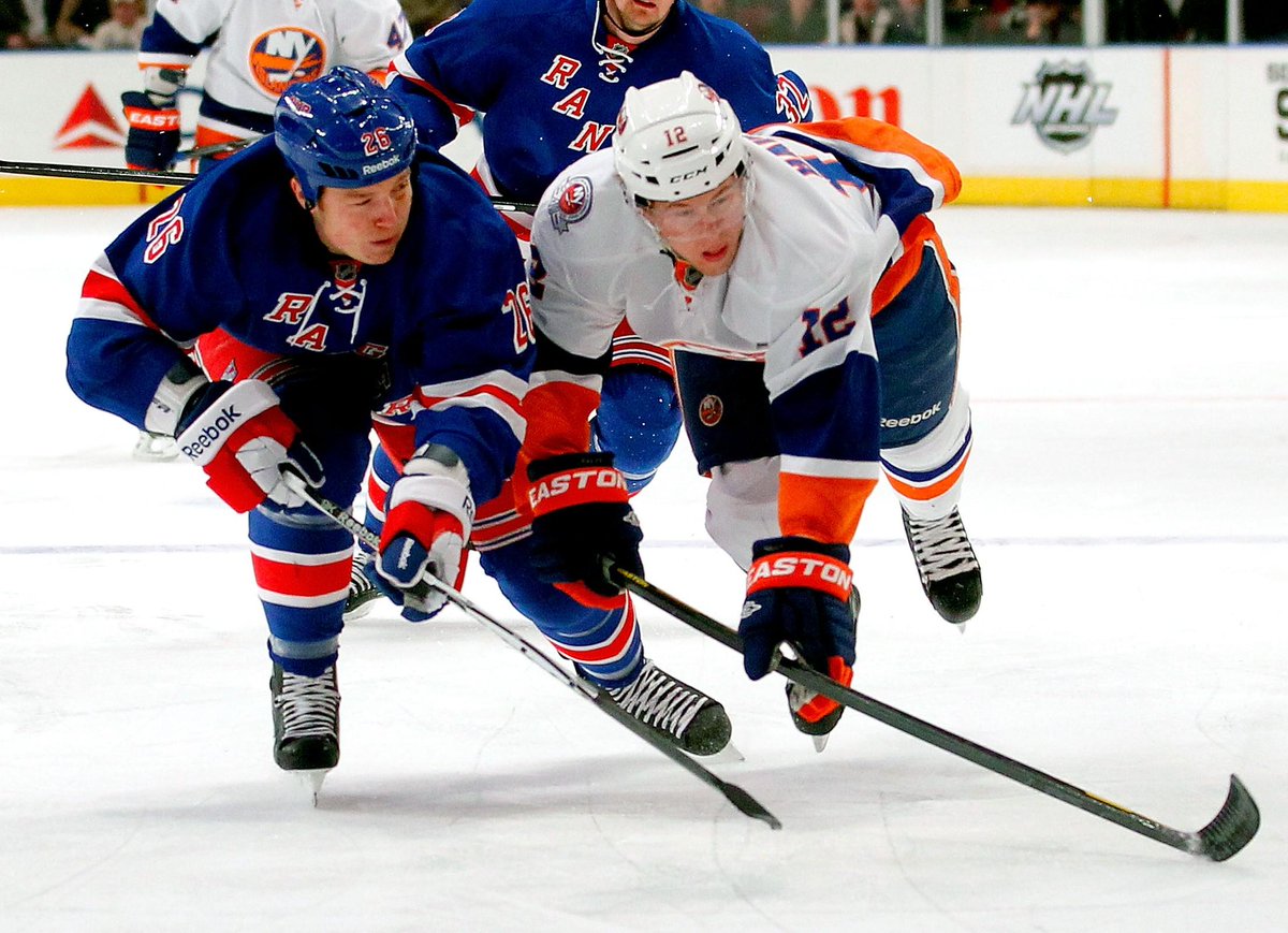 lilysislip's tweet photo. This Tuesday at 7, check out the Islander/Ranger game at Lily's! Grab some wings, grab a drink and enjoy the game! http://t.co/4Xl4OYMY8N