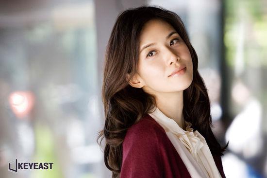 Happy Birthday Eonnie Lee Bo Young and selalu bahagia dgn keluarganya, sllu sehat *bday :* <33 