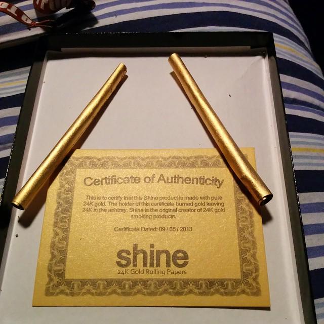 ShinePapers's tweet photo. All rolled up #24kinyourashtray #iburngold #bossblunts #420 #bluntsonblunts #bluntastic #blazed #cannabis #highlif... http://t.co/fneJERsLfo