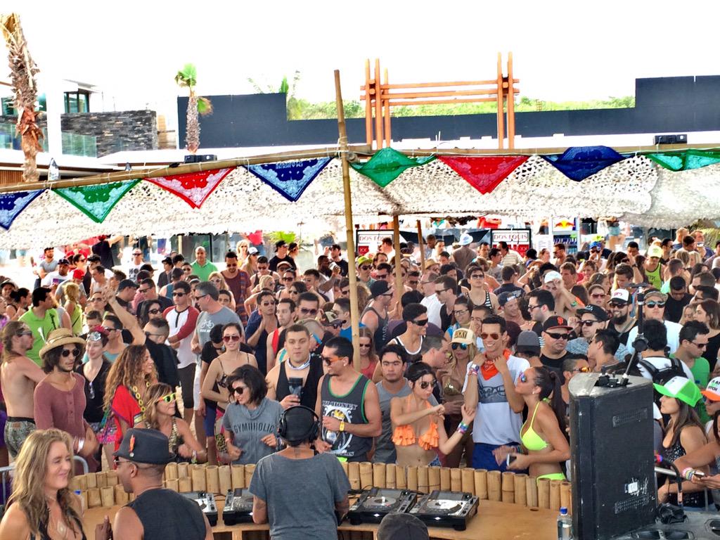 djheather's tweet photo. #GoodTimes!! @MamitasBeach #bpm2015 #atmamitas #PlayadelCarmen @TheBPMFestival @imhousegangster @djheather @DJ_Sneak http://t.co/s0oYXgyA6O”