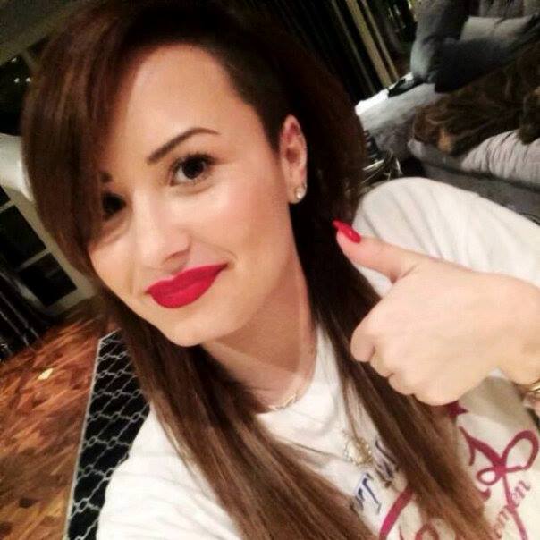 LunityOw's tweet photo. #NightingaleDemiLovato http://t.co/TFIMTizazI