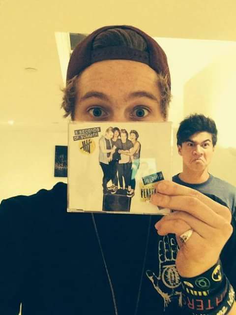 Moretti003's tweet image. Beautiful you @Luke5SOS ♥♥♥
Love You my ★