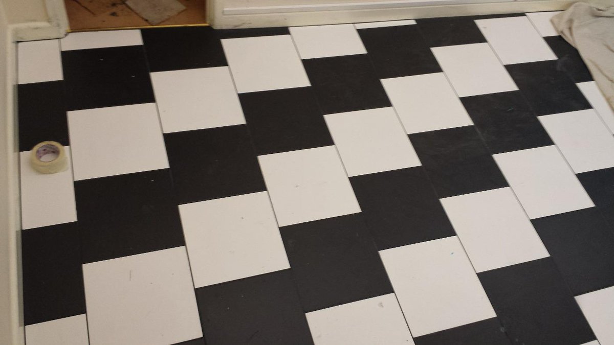 thegaminghub4's tweet image. Progress so far. Our cool black and white flooring for the gaming room. #thegaminghub #workinprogress
