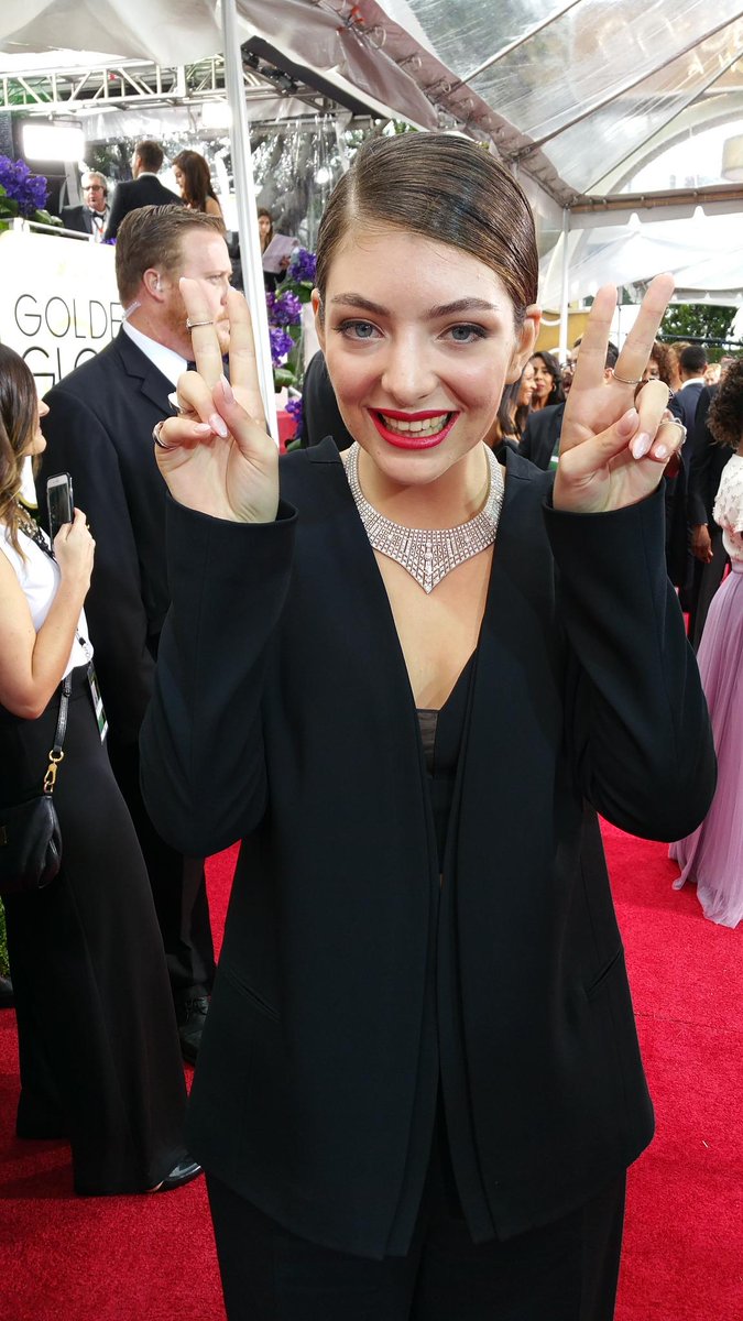 .@lordemusic says hi from the #GoldenGlobes #RedCarpet!