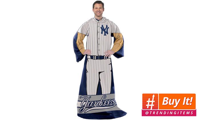 TrendingItems's tweet image. If you are a #baseball fan boring old Snuggie won't satisfy you. #MLB Player Comfy Throws 4 U. bit.ly/14JIpTX