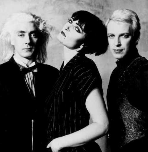 TwistOfMercy's tweet photo. This is the happy house. #SiouxsieAndTheBanshees http://t.co/fjKN30idSR