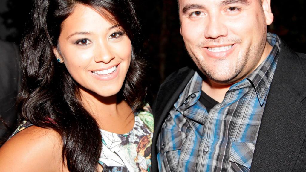 joseresendez's tweet photo. Good luck to #JaneTheVirgin #GinaRodriguez tonight at the #GoldenGlobes! 😍🏆💃 https://t.co/GER73w0iZd #GG #CW http://t.co/Mj0mJPBwQL