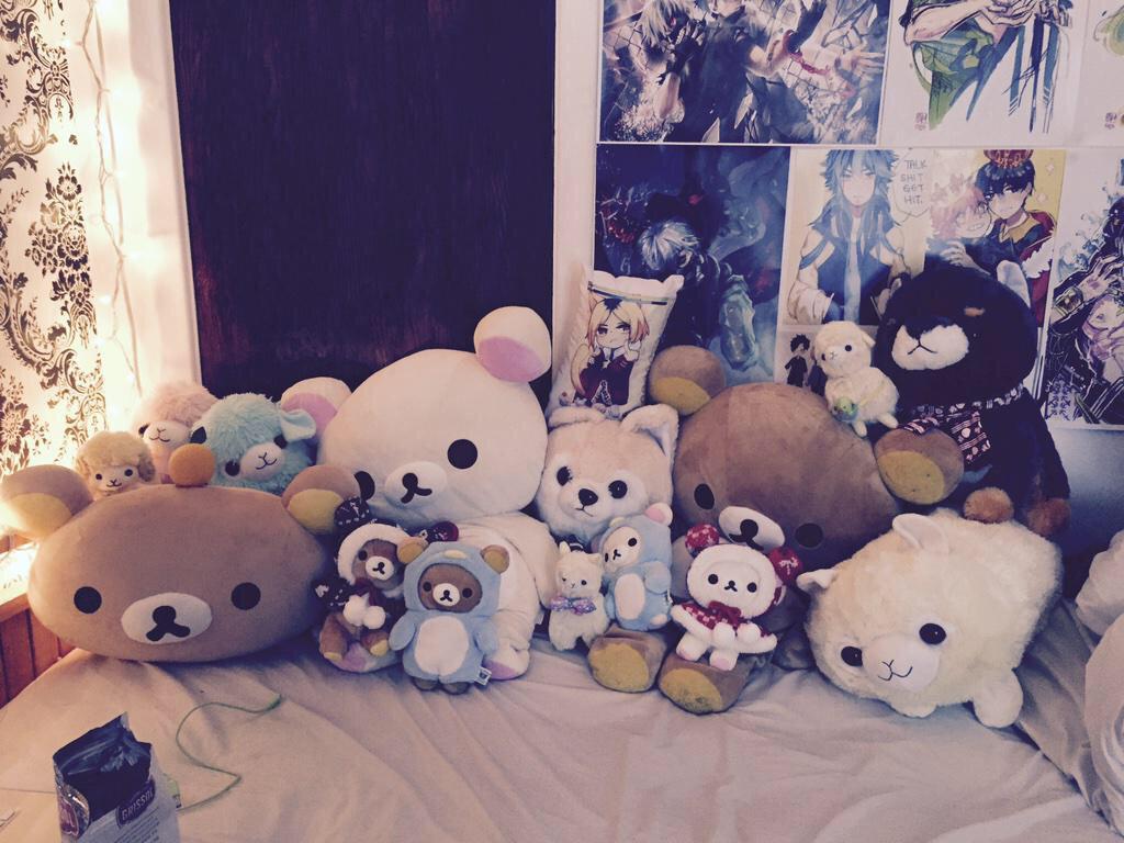 Going to bed. Love my room ❤️😱

Night <a href="/SatansBlxxd/">Øłîvër</a> I love you ❤️😘