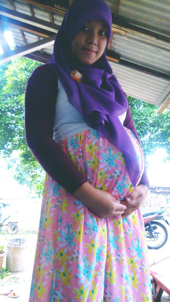 phuLestari's tweet photo. Bajuku dulu, tak begini.
Tapi kini tak cukup lagi. http://t.co/ramAAj1erv