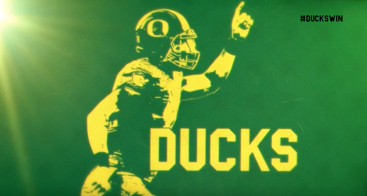 ESPNCFB's tweet photo. Retweet if you think Oregon will win the @CFBPlayoff National Championship. #DucksWin #UOvsOSU http://t.co/11DbDWV84H