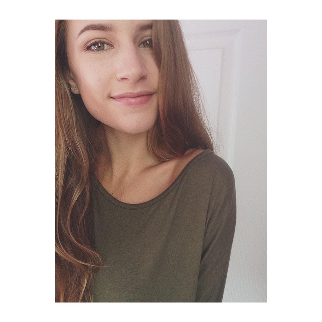 tropicalspinosa's tweet photo. @sammywilk #selfieforsammy ?¿ http://t.co/hd0mNdMa18