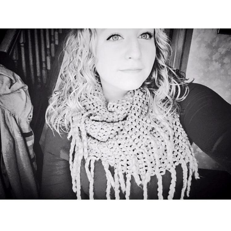 anal_gilinsky's tweet photo. #selfieforsammy @sammywilk 😂😂 I look ratchet. Oh well http://t.co/I2Pi5jfSdq