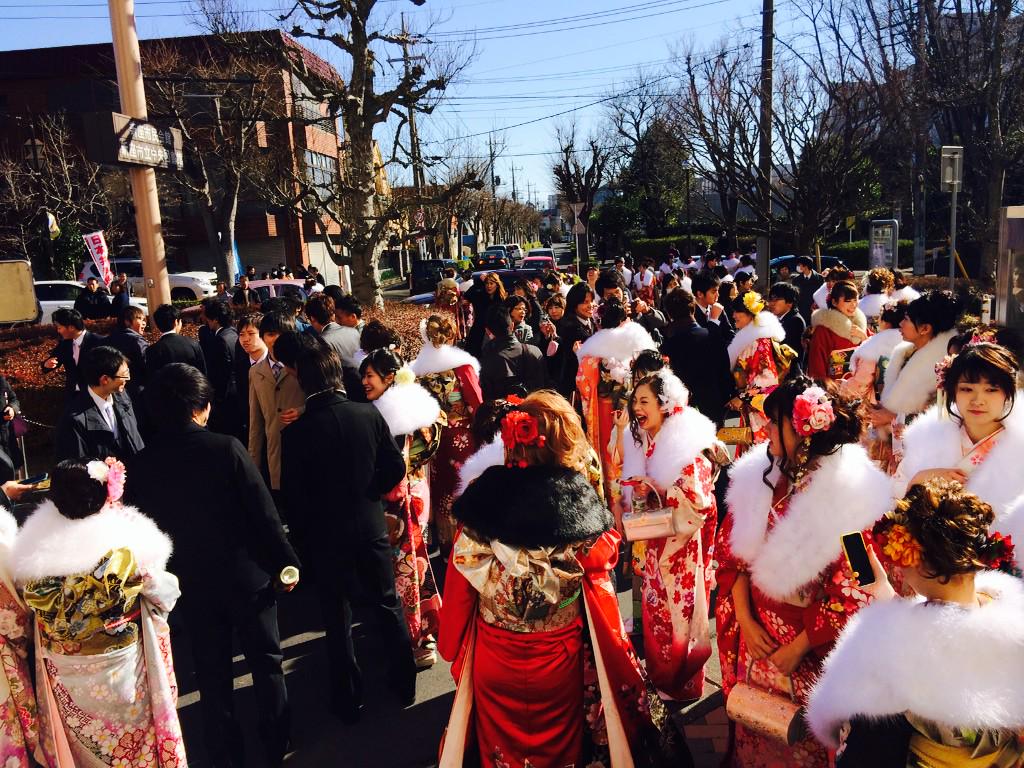新座市 今日は成人の日 本日 1 12 11時から市民会館にて成人式 が行われています 抽選会やその他アトラクションもありますので 新成人の方々は是非足をお運びください Http T Co R37kyycqqw 新座市 今日は成人の日 本日 1 12 11時から市民会館にて成人式 が行われています 抽選会やその他アトラクションもありますので 新成人の方々は是非足をお運びください Http T Co R37kyycqqw
