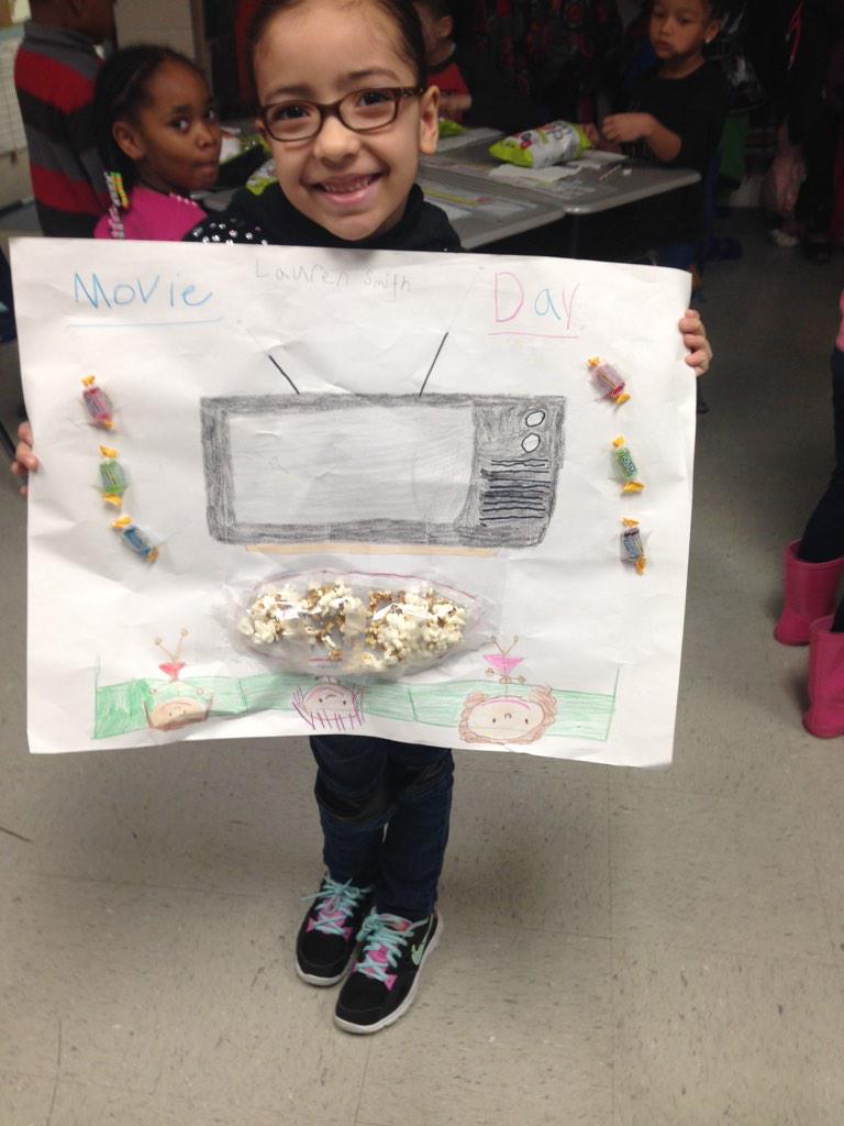 evugteveen's tweet photo. The students worked so hard on their holiday project! #sd161learns @TheHornetsHive http://t.co/xgo8b61OPf