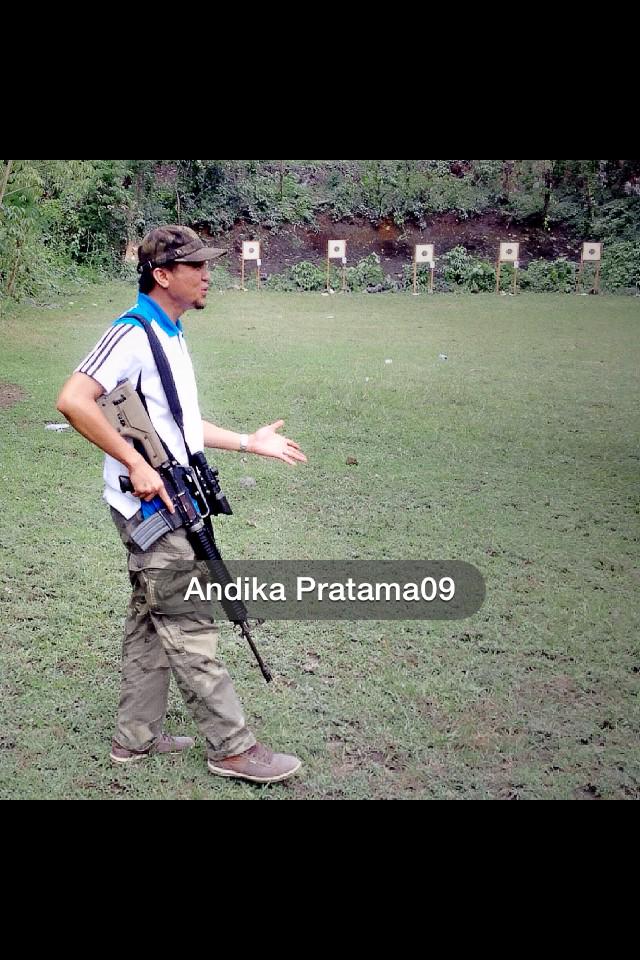 apratama560's tweet photo. Dimenembak dan di tembak ajalaah!!! http://t.co/rS4miAi4sT