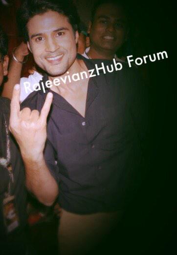 RKzFandom's tweet photo. Yo! How many RTs for this one?😉 #WeLoveRajeevKhandelwal http://t.co/r7GpDk3q5z