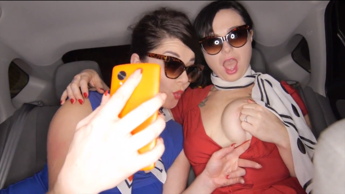 Here's a hot lil taste of Homance - a film @SiouxsieQJames &amp; I made in collab w @AJAPOPFILMS http://t<a class="tags" target="_blank" title="On Twitter" href="/?out=eyJ0eXAiOiJKV1QiLCJhbGciOiJIUzUxMiJ9.eyJpYXQiOjE3MjI0MDA3MjYsImlzcyI6InR3cG9ybnN0YXJzLmNvbSIsIm5iZiI6MTcyMjQwMDcyNiwiZXhwIjoxNzUzOTM2NzI2LCJyZWRpcmVjdF91cmwiOiJodHRwczovL3R3aXR0ZXIuY29tL1Npb3V4c2llUUphbWVzIn0.TR4_vfCaxivUX9H2Ub8u9VYxQpFRF-zdHC_W0IZB9Np6K6JZSKtjGCDby7byctqmf2FihNo79WNTSPAImquyyQ">@SiouxsieQJames</a><a href="/tag/sharknado"class="tags"><span>#sharknado</span></a>