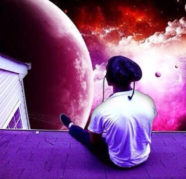 _Truffle_Report's tweet image. The lonely stoner seems to free his mind at night.