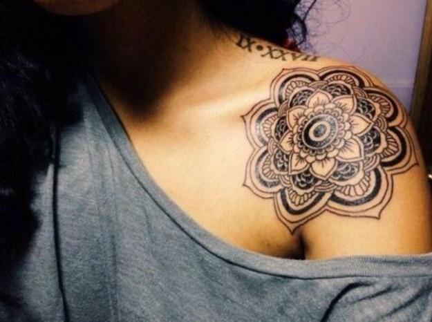 massimi_sara's tweet photo. #beautiful#flower#tattoo#love#it#shoulder#so#gorgeous http://t.co/W4EiX8Hj96
