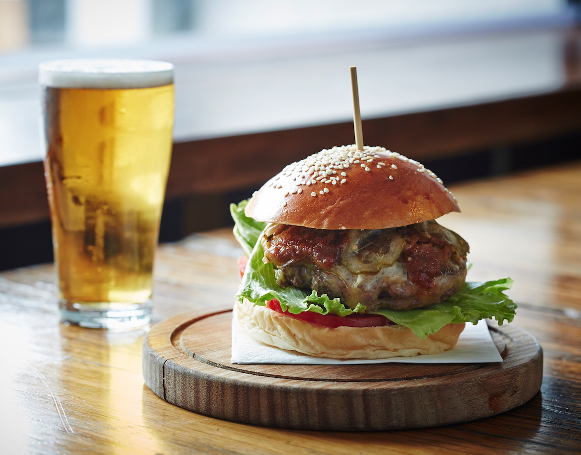 aviaryhotel's tweet photo. Monday Night Burgers served with a pot of Boag's Draught for only $12 @Happiest_Hour @JimmysBurgers @BurgerGangOrDie http://t.co/a5fn9yEMrg
